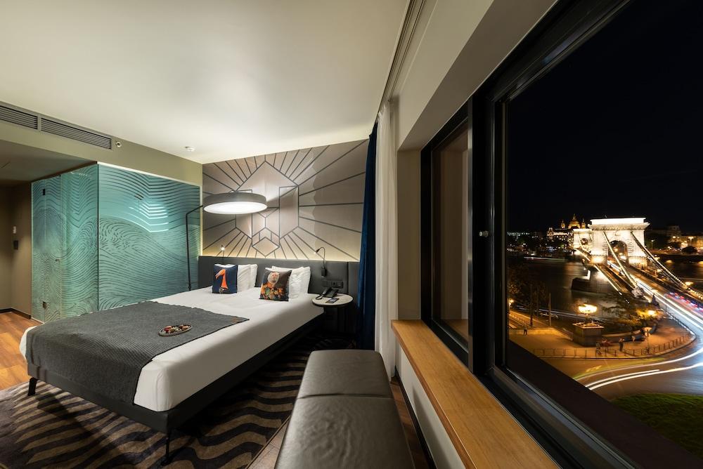 Hotel Clark Budapest - Adults Only Luaran gambar A room at the hotel