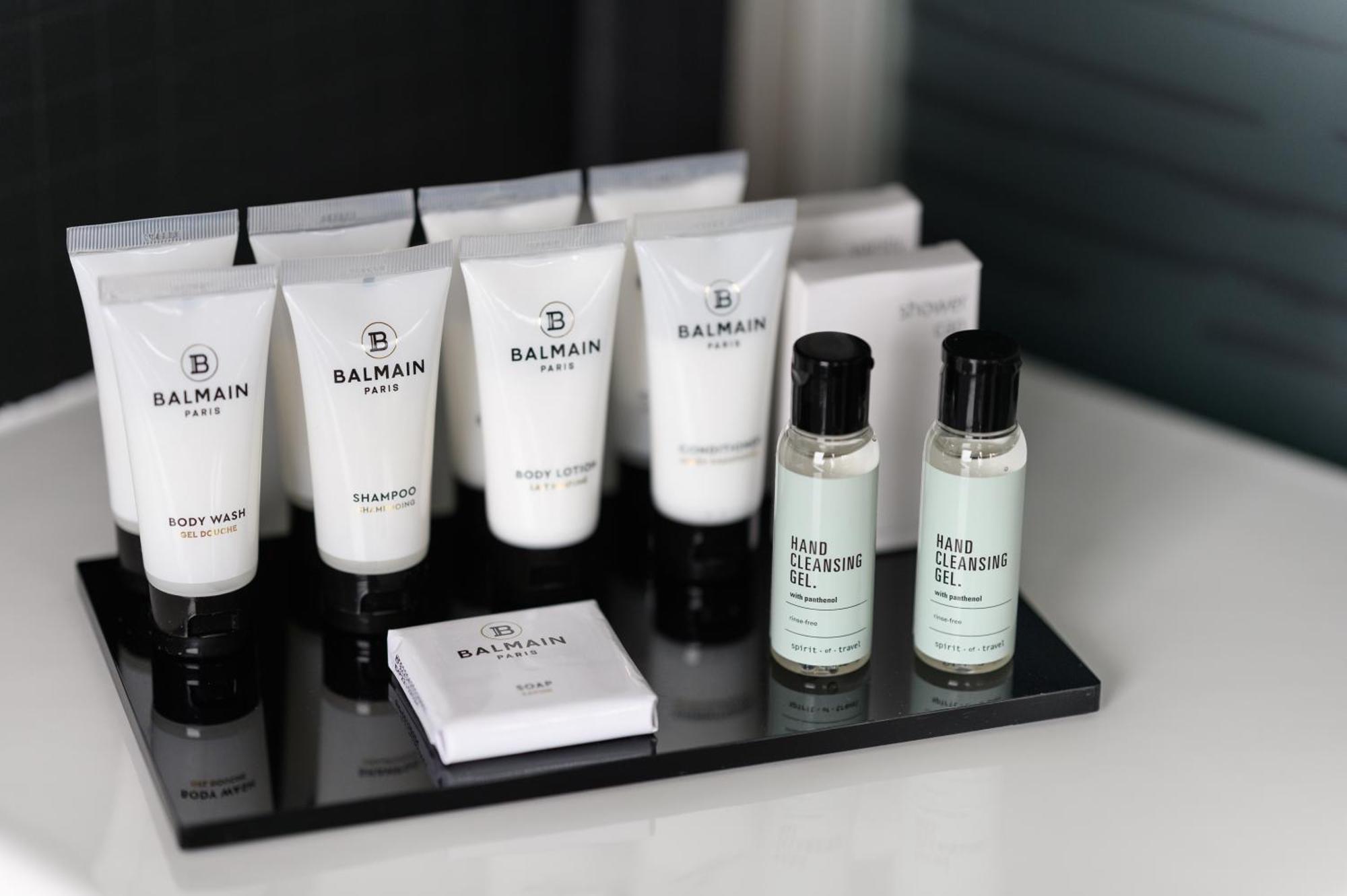 Hotel Clark Budapest - Adults Only Luaran gambar Balmain Paris products