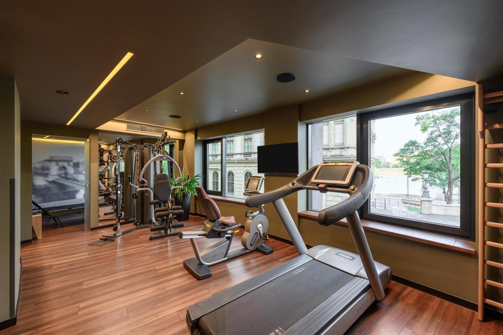 Hotel Clark Budapest - Adults Only Luaran gambar The gym at the hotel